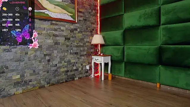 Snapshot of SelenSummer chatting on January 2026 08:07:01 PM SelenSummer online show from January 2026 08:07:01 PM