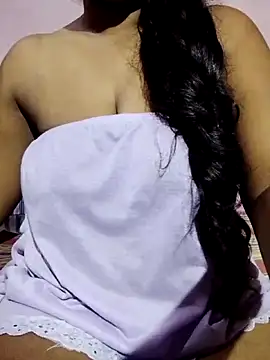 Snapshot of Diwya69 chatting on June 2026 07:06:02 PM Diwya69 online show from June 2026 07:06:02 PM