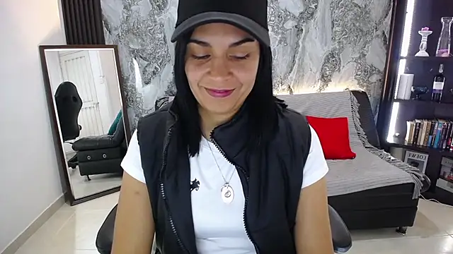 Carlota milf 30 online show from October 2025 02:18:02 PM