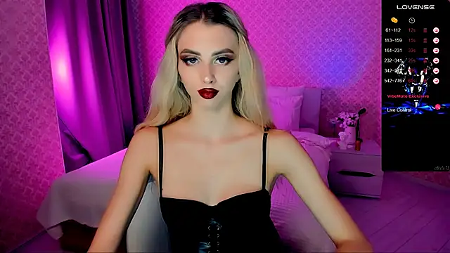 Snapshot of Emilia_Klar chatting on September 2025 08:06:02 AM Emilia Klar online show from September 2025 08:06:02 AM