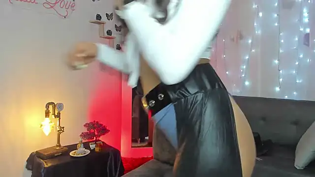 Alaia Love77 online show from March 2025 09:37:01 PM