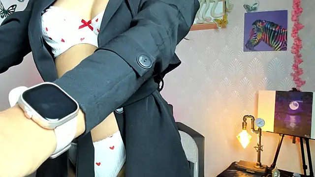 Alaia Love77 online show from September 2025 08:32:02 PM