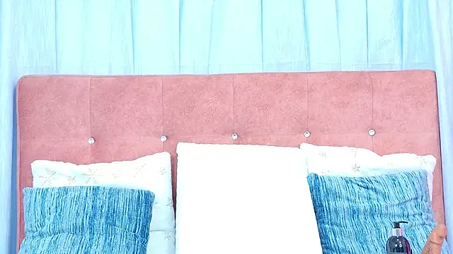 AlliciaKim online show from October 2025 07:26:02 PM