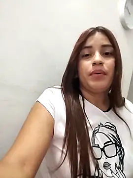 perlita05 online show from February 2025 02:05:02 AM