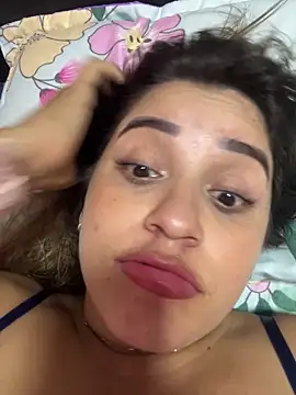 perlita05 online show from November 2025 07:03:01 PM