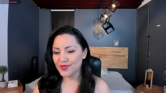 Snapshot of Annaa_rosee chatting on January 2025 03:26:01 AM Annaa rosee online show from January 2025 03:26:01 AM