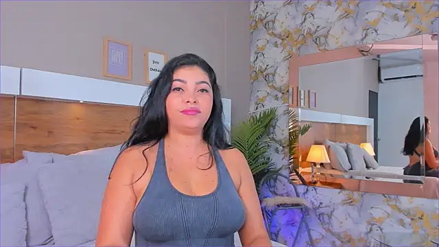 EmaBakker online show from November 2025 12:33:02 PM