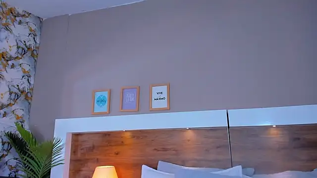 EmaBakker online show from March 2026 10:40:02 AM