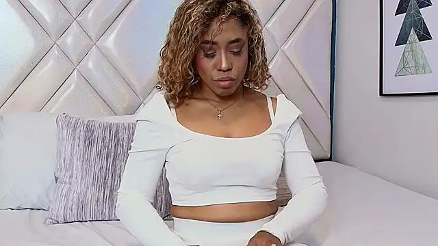 Lana-Gross online show from February 2025 04:36:02 PM