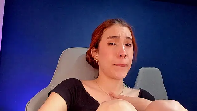Snapshot of berryxbaby chatting on June 2026 01:04:02 AM berryxbaby online show from June 2026 01:04:02 AM