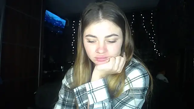 BonnyShy online show from November 2025 04:29:01 PM