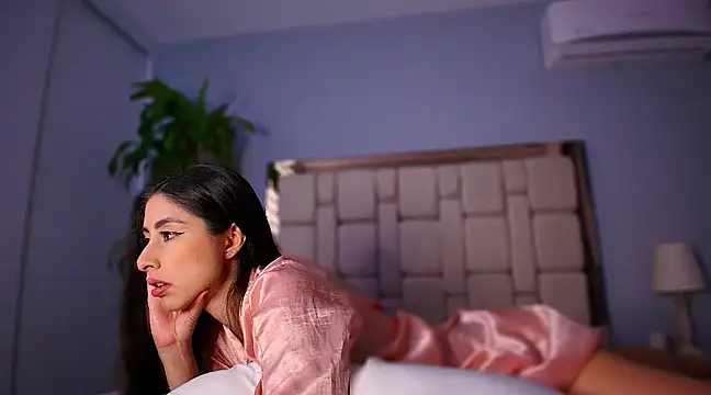 auroracaruso11 online show from February 2025 09:41:02 PM