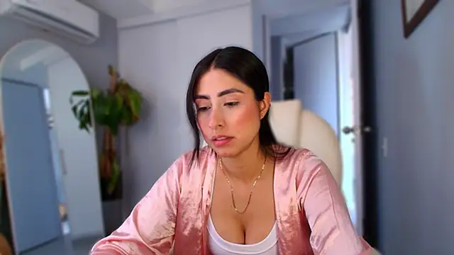 auroracaruso11 online show from October 2025 09:45:01 PM