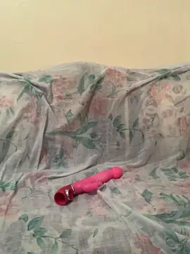 Snapshot of Layla-daloua chatting on October 2025 05:22:02 PM Layla-daloua online show from October 2025 05:22:02 PM