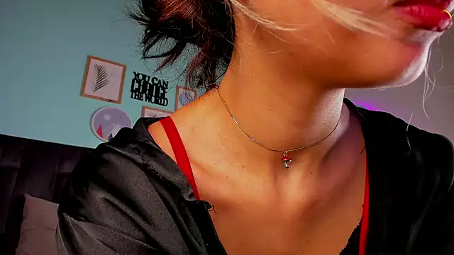 ParisFox  online show from January 2025 01:48:01 AM