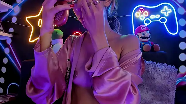 ParisFox  online show from March 2025 08:15:02 PM