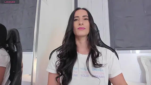 SaraGomez1 online show from February 2025 03:53:01 PM