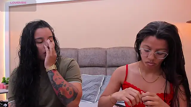 Dilan y Mia online show from December 2024 01:51:02 PM