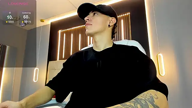 Lobo 17  online show from March 2026 02:48:01 AM