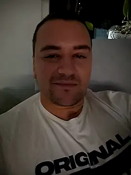 KarlosCarutox online show from October 2025 04:27:02 PM