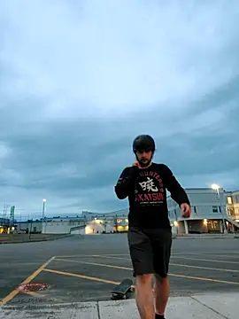 QcMisterv13 online show from April 2026 11:49:02 PM