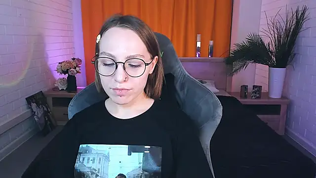 AphexQueen online show from January 2025 09:24:01 AM