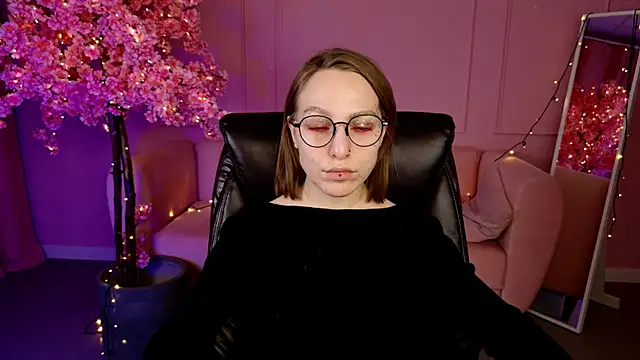 AphexQueen online show from March 2025 07:27:02 PM