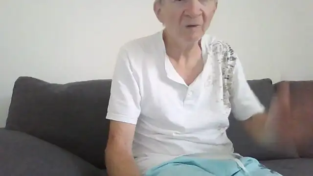 Snapshot of naturiste974 chatting on June 2026 03:14:02 PM naturiste974 online show from June 2026 03:14:02 PM