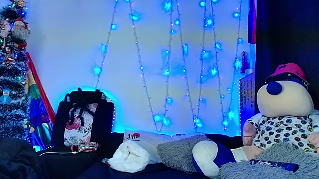 twink sebas  online show from December 2024 08:49:01 PM