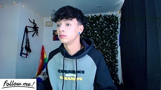 twink sebas  online show from January 2025 04:55:02 PM