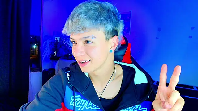 Snapshot of twink_sebas_ chatting on December 2025 01:17:02 PM twink sebas online show from December 2025 01:17:02 PM