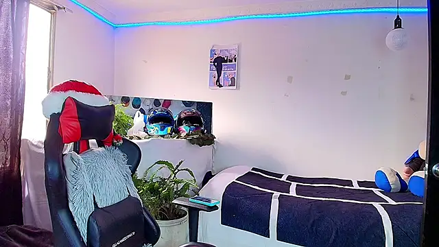 Snapshot of twink_sebas_ chatting on December 2025 02:24:02 PM twink sebas online show from December 2025 02:24:02 PM