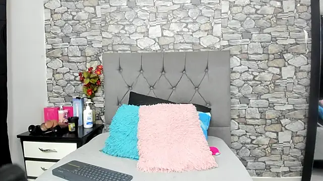 Snapshot of your_angel7 chatting on November 2025 02:10:01 AM your angel7 online show from November 2025 02:10:01 AM