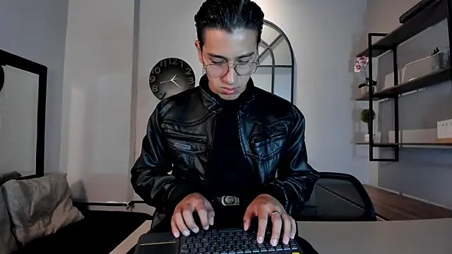 Andy Joy  online show from June 2026 06:13:02 PM