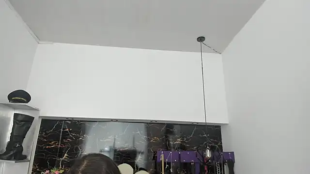 Kathia Armstrong online show from February 2025 01:16:02 PM