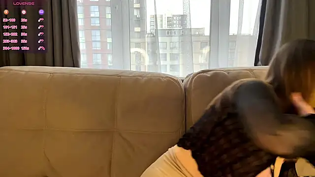 LindaFarmer online show from October 2025 04:16:01 AM