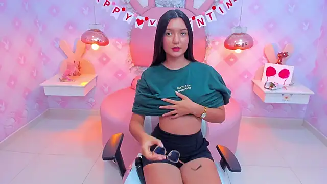 Saraa Skinny online show from February 2025 02:54:02 PM