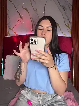 emily 22x online show from November 2025 09:47:01 PM