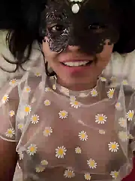 Bella Luna18 online show from December 2024 05:40:02 PM