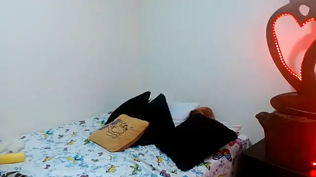 naihroby online show from December 2024 05:51:01 AM