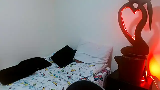 naihroby online show from December 2024 02:27:01 AM