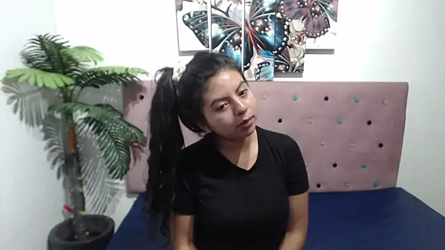 CarolineBrunx online show from March 2025 04:35:01 AM