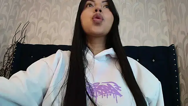 CarolineBrunx online show from March 2026 02:16:02 AM