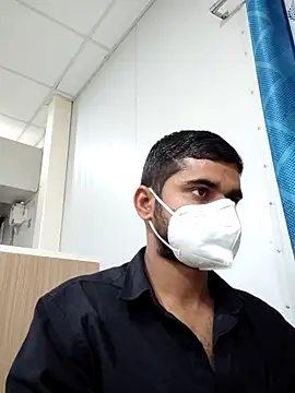 Ishan003 online show from February 2025 01:48:02 PM