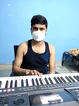 Ishan003 online show from November 2025 02:05:01 PM