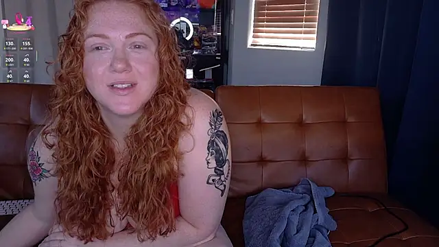 Snapshot of Scarlettredff chatting on June 2026 01:12:02 AM Scarlettredff online show from June 2026 01:12:02 AM