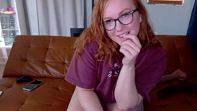 Snapshot of Scarlettredff chatting on July 2026 05:26:02 PM Scarlettredff online show from July 2026 05:26:02 PM