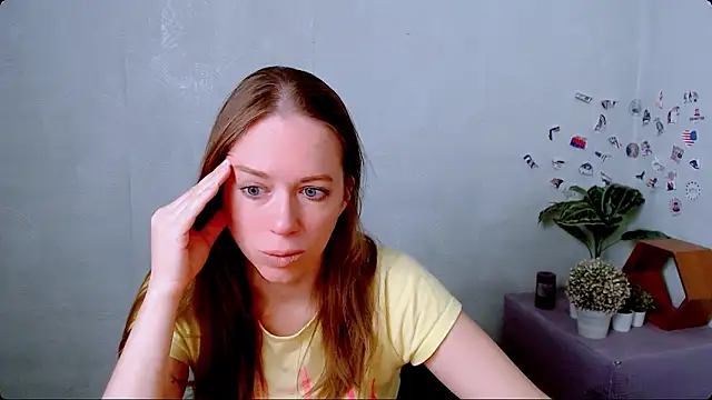 Snapshot of GloriaSi_ chatting on May 2026 04:42:01 AM GloriaSi online show from May 2026 04:42:01 AM