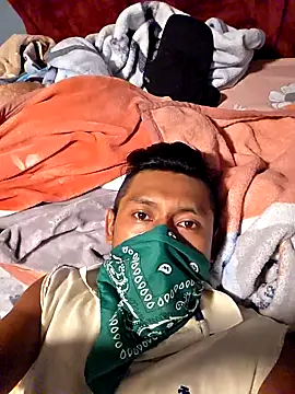 Jovende28 online show from November 2025 02:21:01 AM