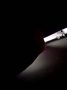 Jovende28 online show from November 2025 05:12:02 PM